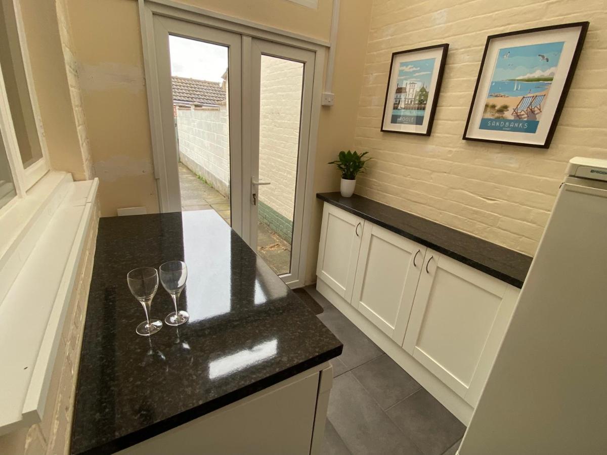 3 Double Bed House 10 Mins From Sandbanks Poole Exterior photo